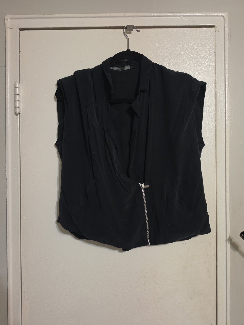 Zara Sleeveless Draped Zip-Front Top - Black